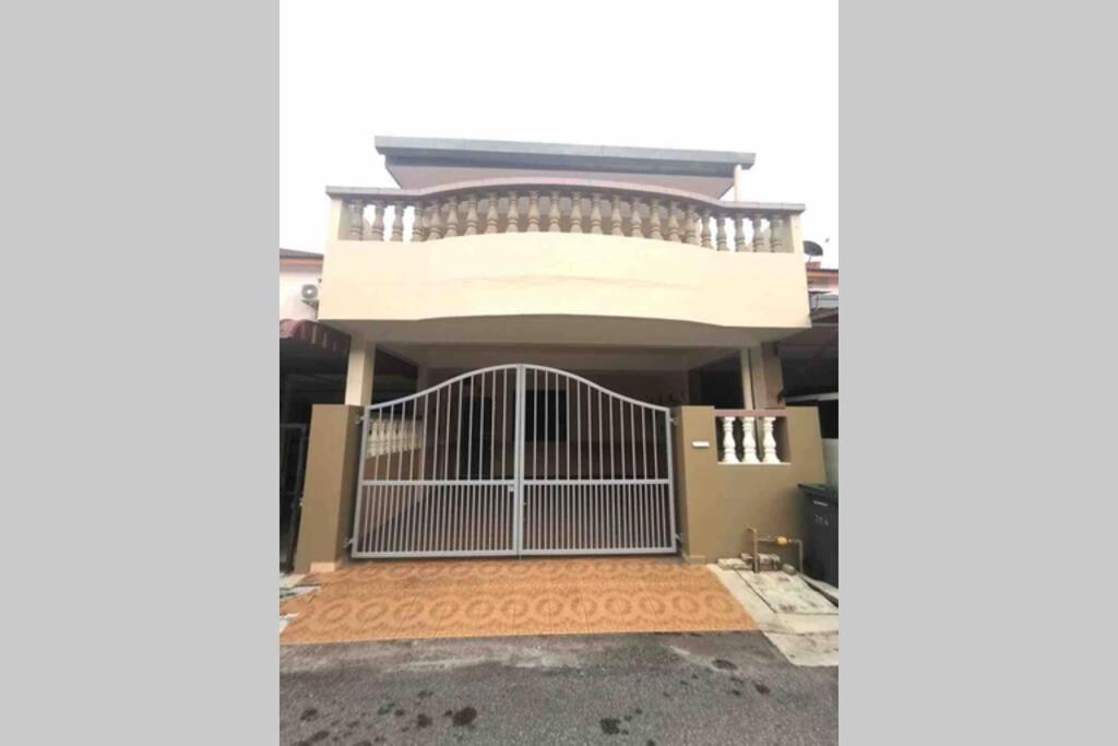 Mersing Fun Beach Home Services Ngoại thất bức ảnh